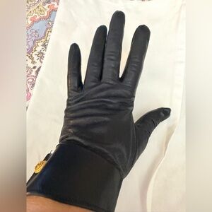 Elegant Navy Leather Gloves vintage Chanel